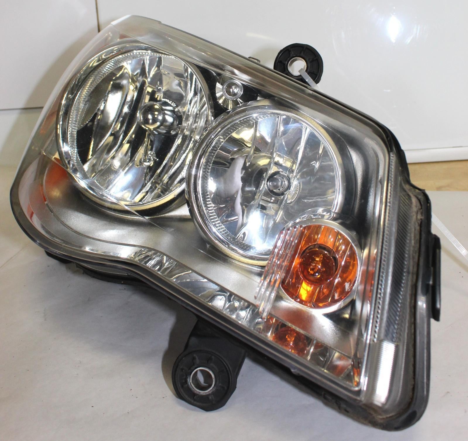 CHRYSLER TOWN &amp; COUNTRY R Headlamp quad halogen, chrome bezel, R. 16