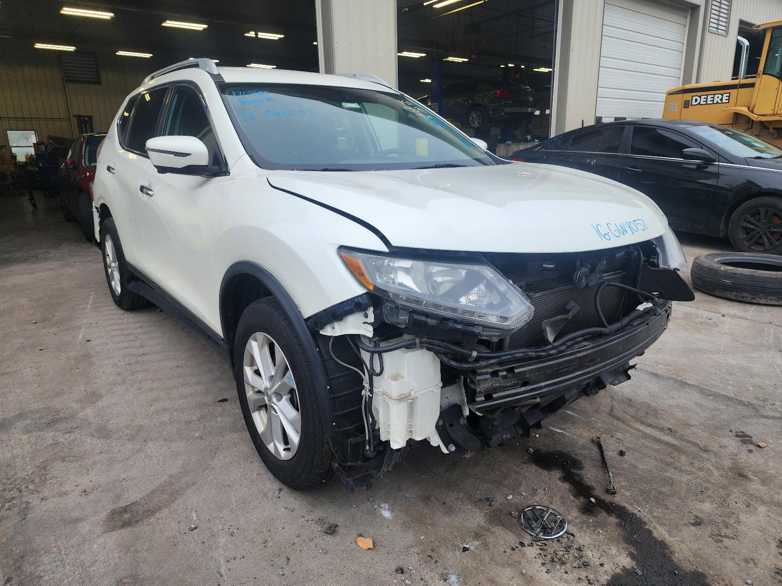 Used Deck Lid fits: 2016 Nissan Rogue VIN 5 1st digit USA built power lift w/mov