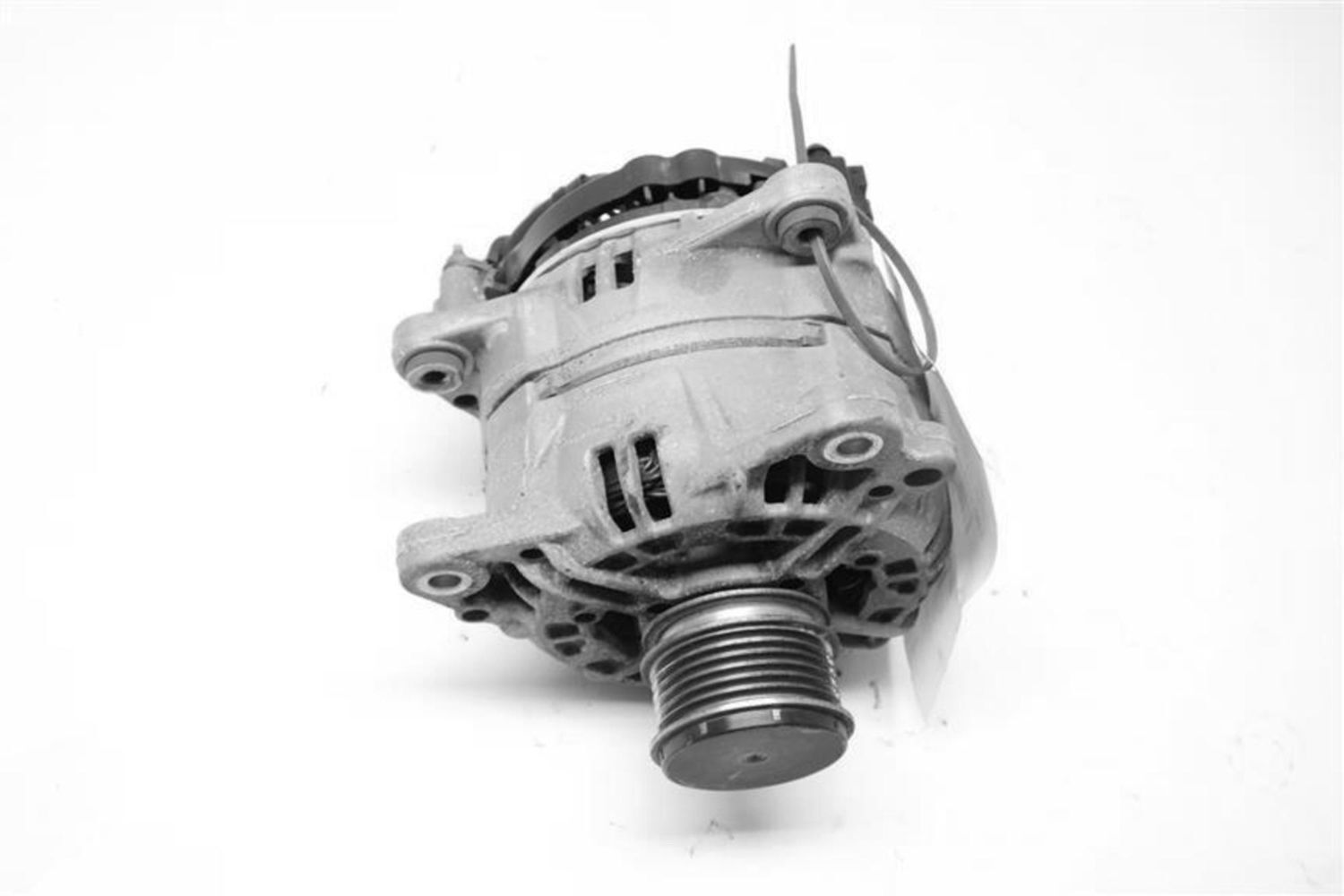 Used Alternator fits: 2013 Volkswagen Jetta exc. City 2.0L diesel 140 amp ID 06F