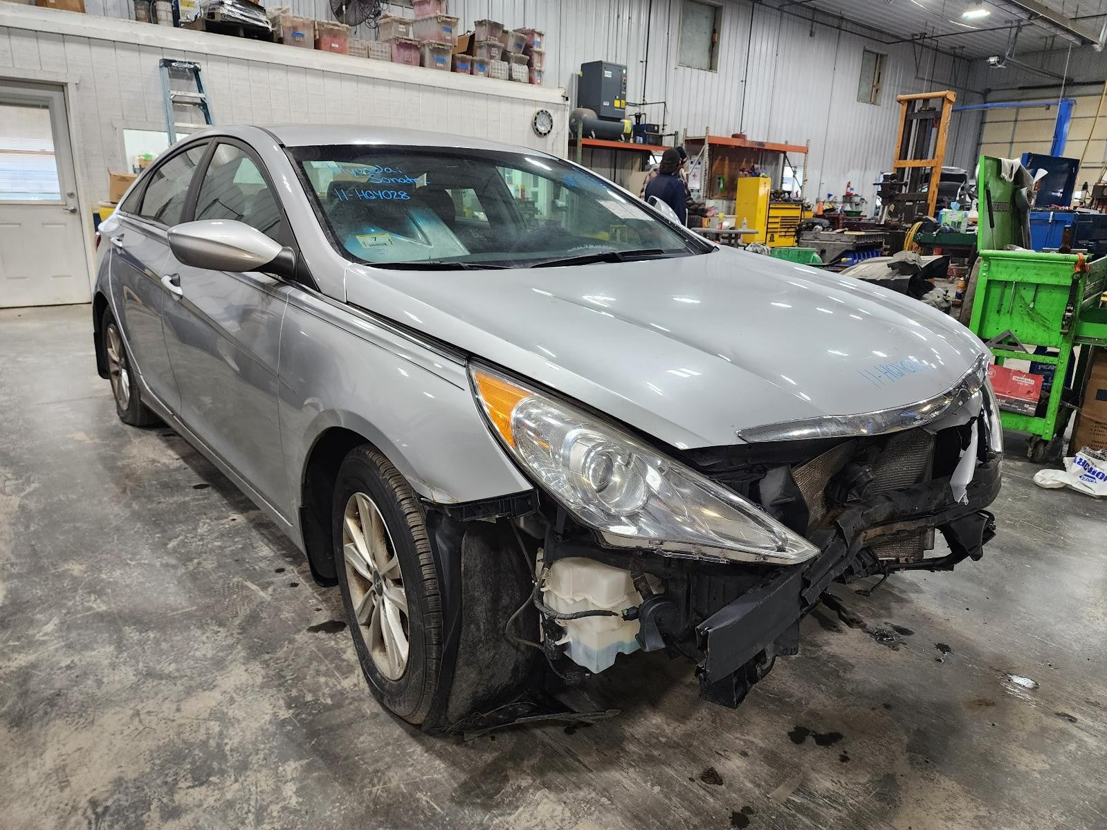 Used Front Right Door Window Regulator Front fits: 2011 Hyundai Sonata electric
