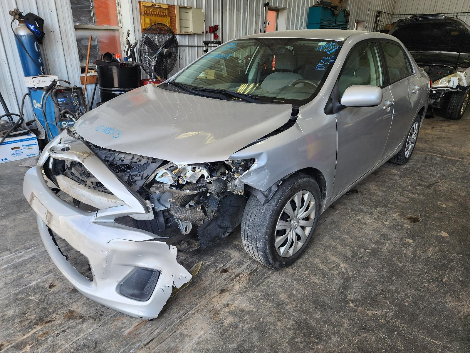 Used Front Left Door Window Regulator Front fits: 2012 Toyota Corolla electric F