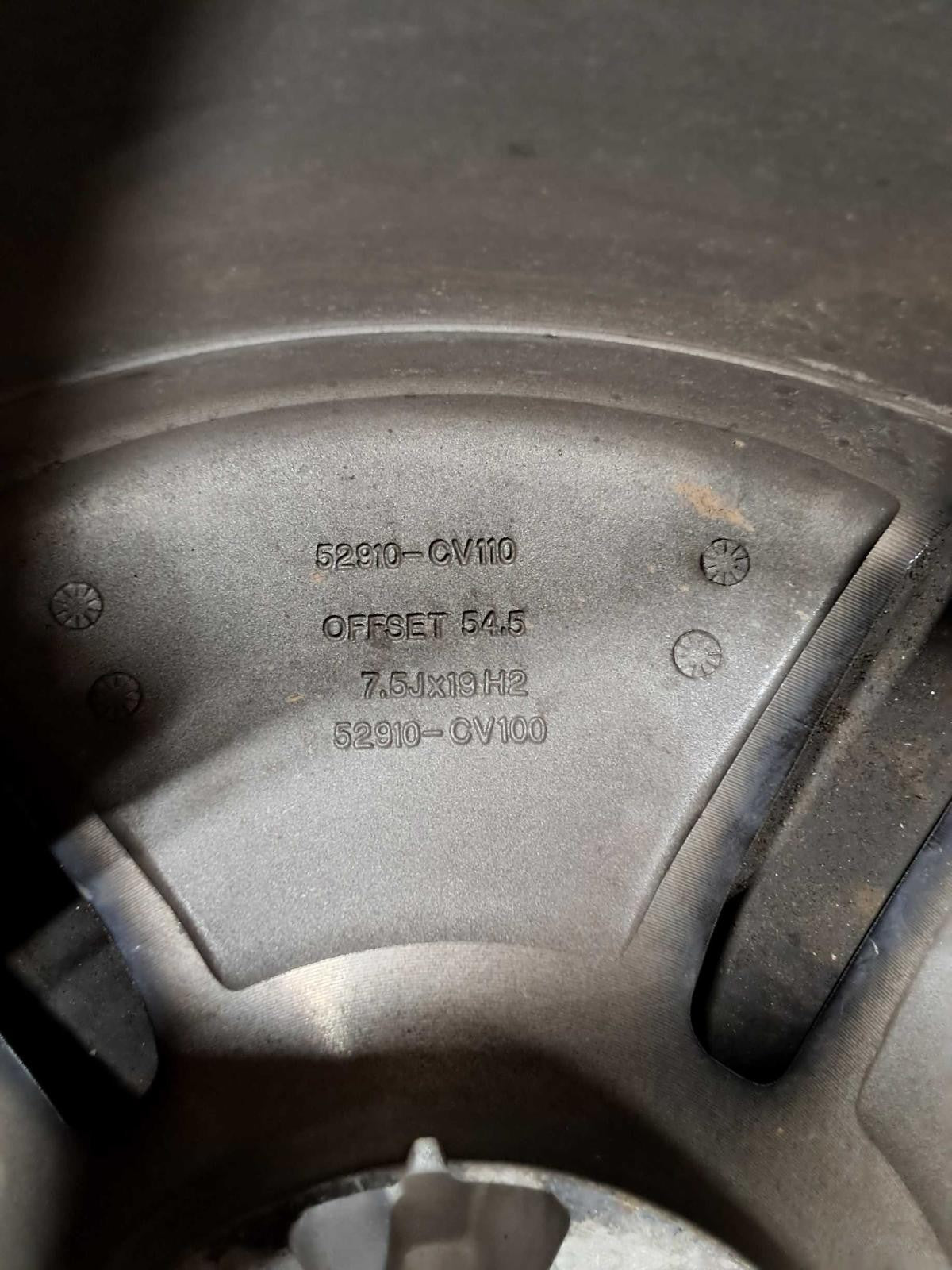 Used Wheel fits: 2023 Kia Ev6 19x7-1/2 alloy black inlay Grade A