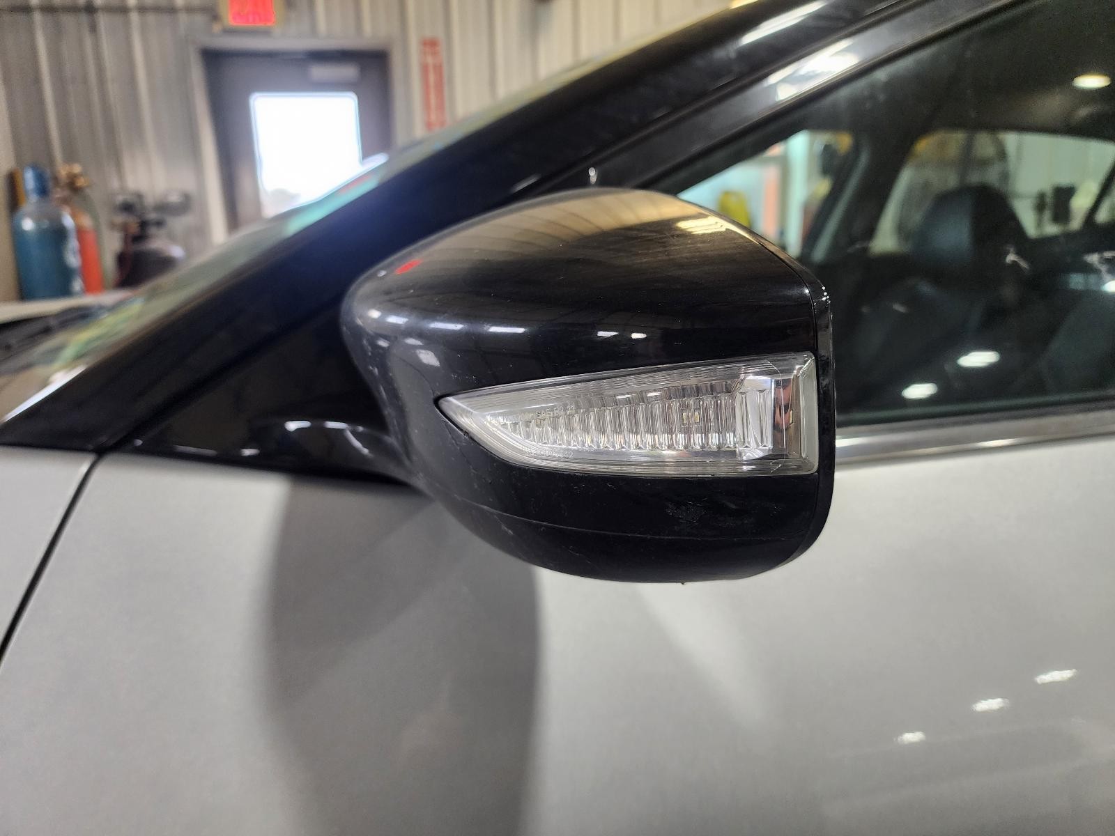 Used Left Door Mirror fits: 2017 Nissan Maxima Power w/LED turn indicators heate