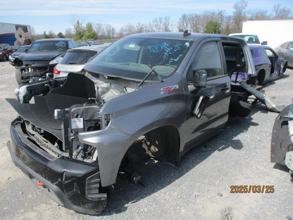 CHEVROLET SILVERADO 1500 PICKUP L Front Door Crew Cab, L. 20 21