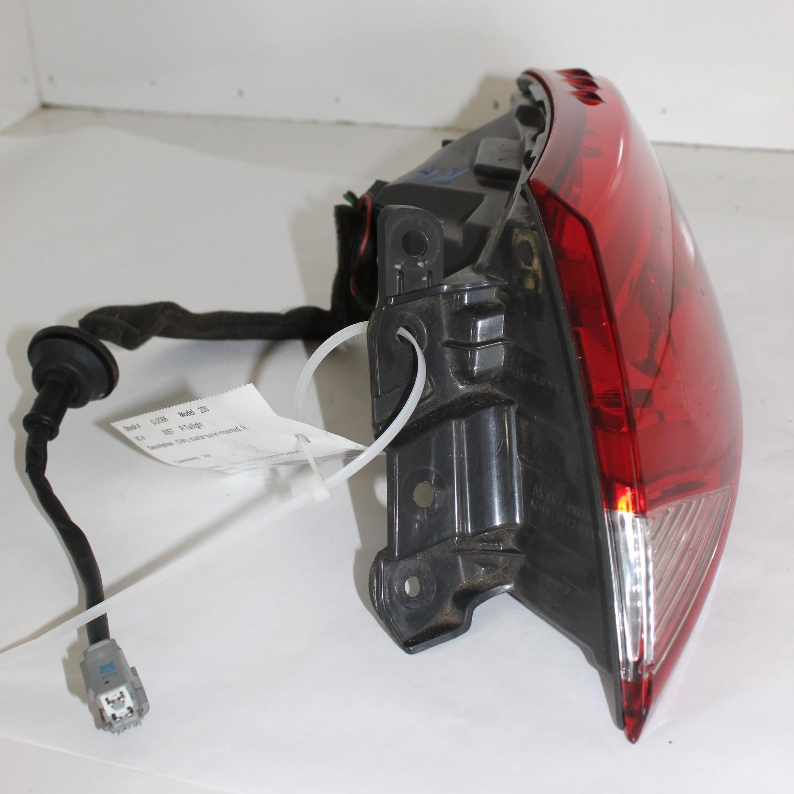 CHRYSLER 200 R Taillight (Sdn), quarter panel mounted, R. 15 16