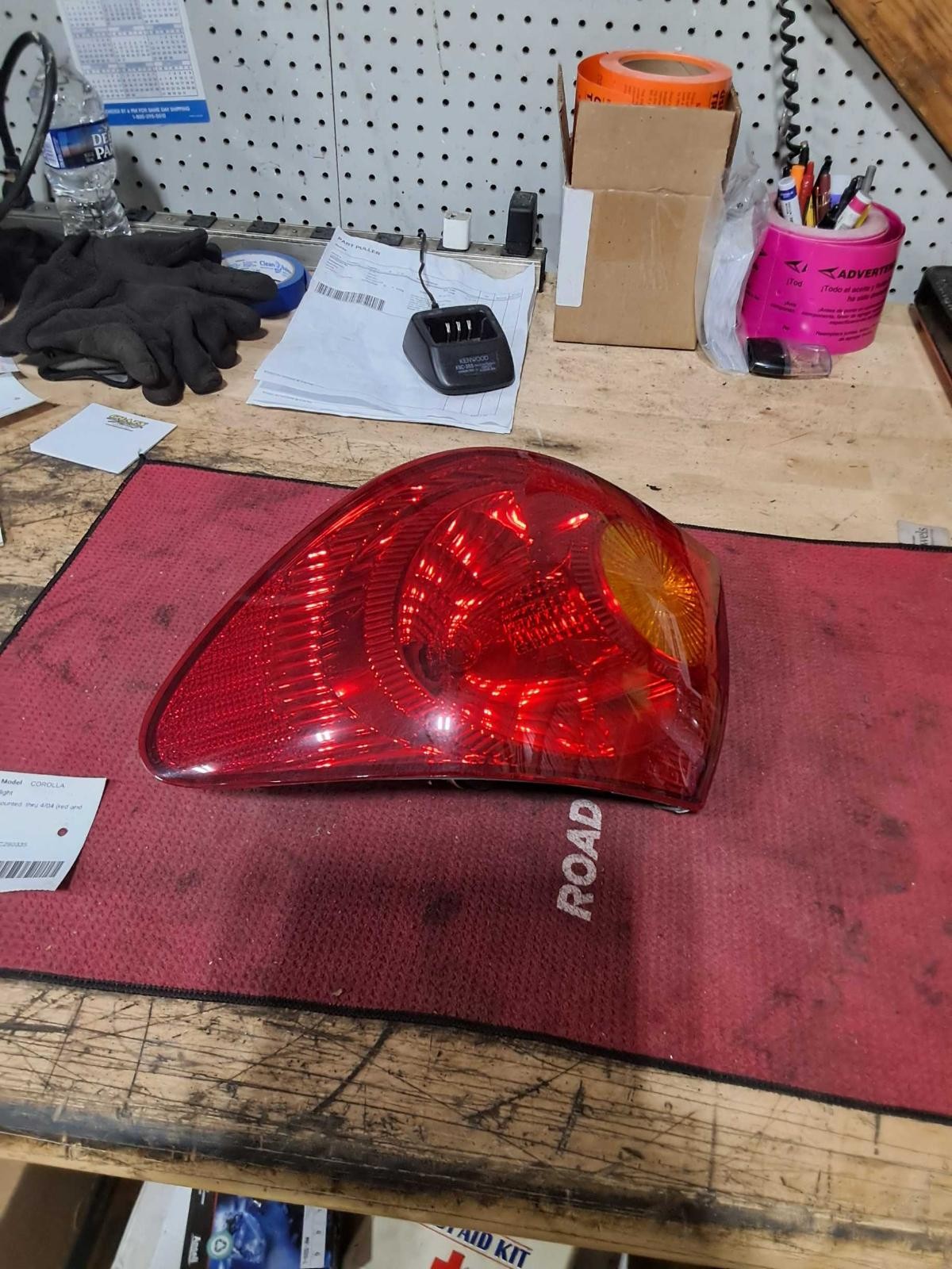 Used Right Tail Light Assembly fits: 2004 Toyota Corolla quarter panel mounted R