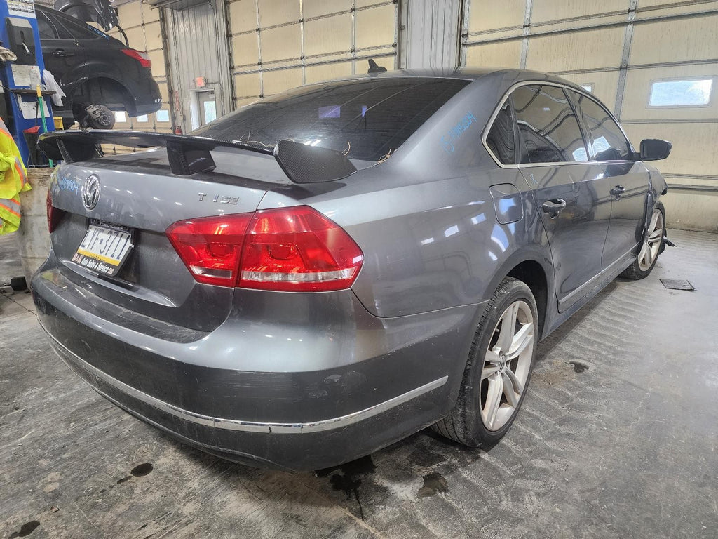 Used Rear Right Door Window Regulator Rear fits: 2015 Volkswagen Passat electric