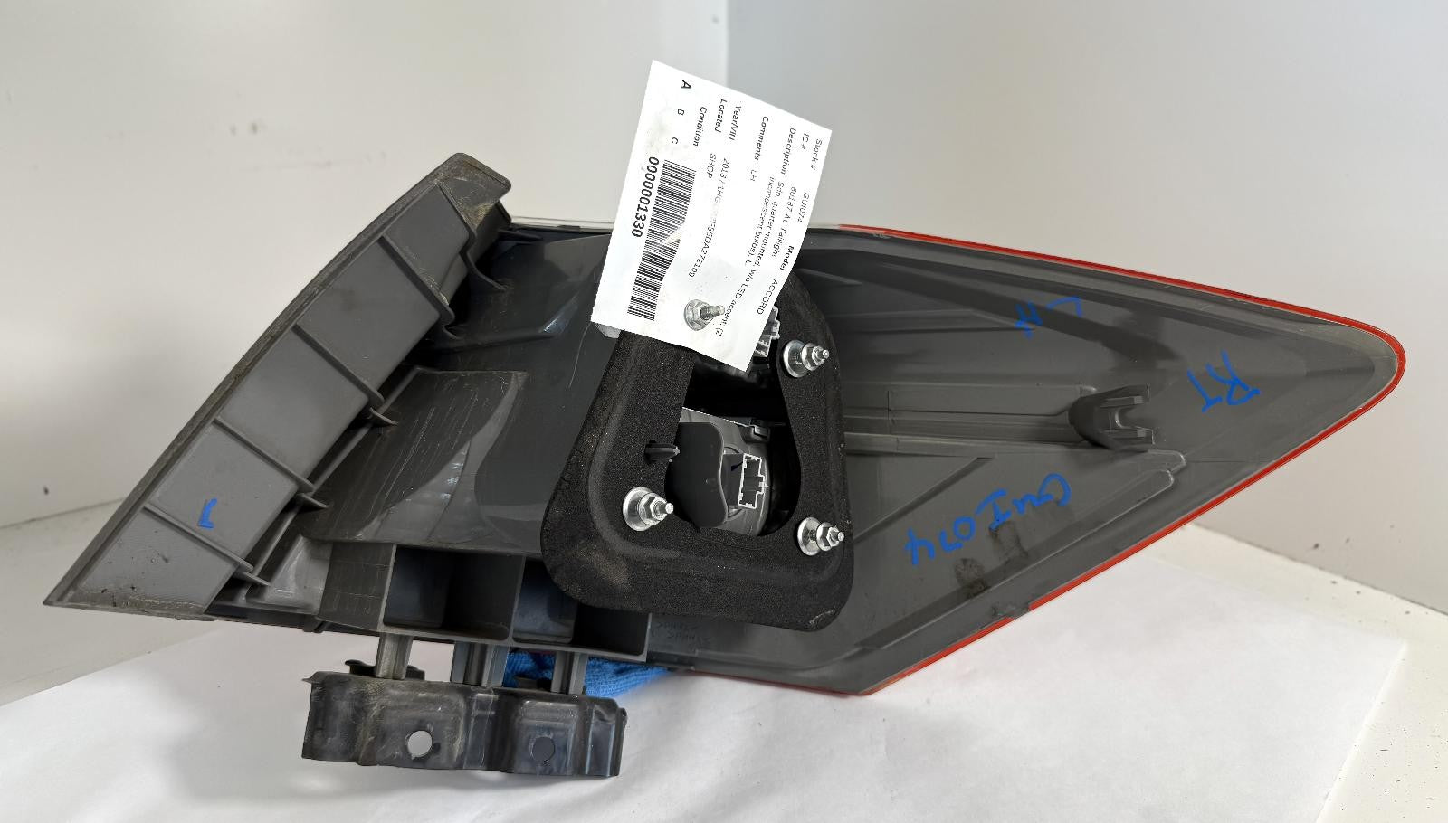 Used Left Tail Light Assembly fits: 2013 Honda Accord Sdn quarter mounted w/o LE