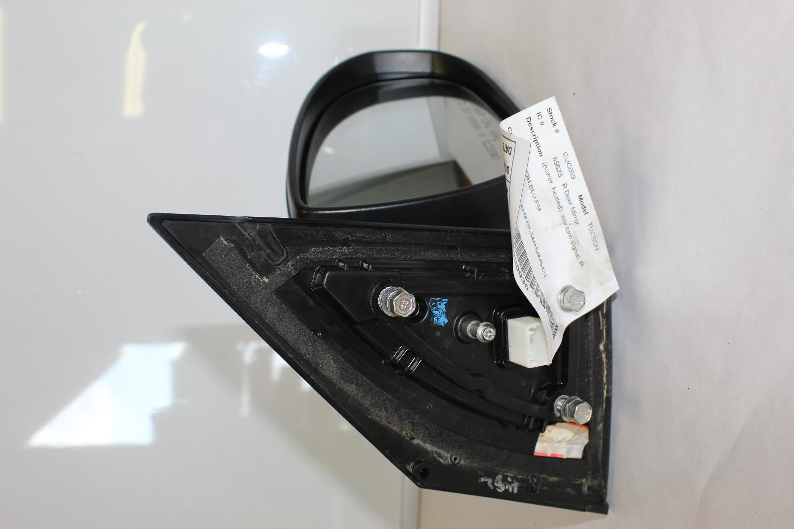 Used Right Door Mirror fits: 2017 Hyundai Tucson Power gasoline heated w/o turn