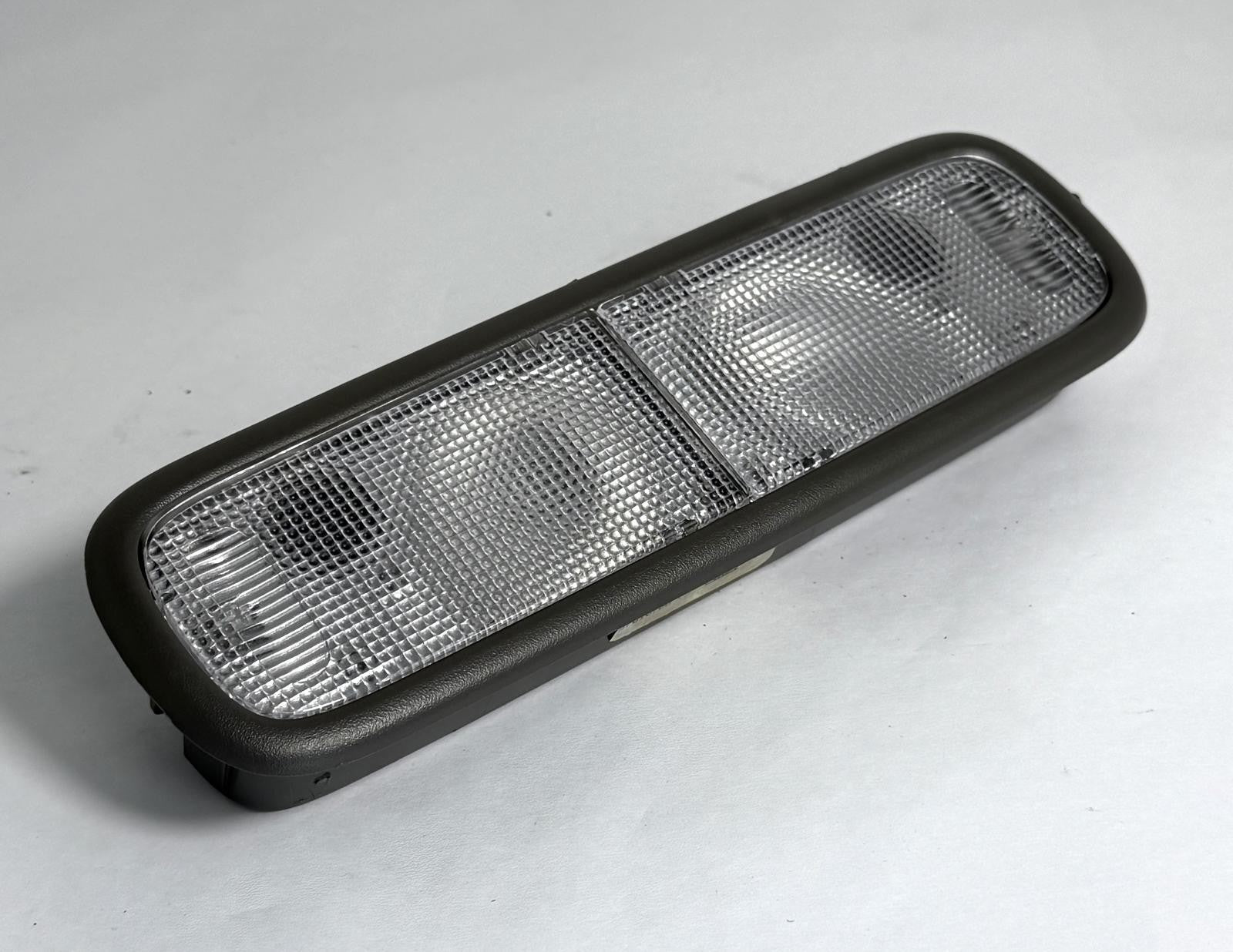 2005-2015 HONDA PILOT OVERHEAD CENTER DOME LIGHT LAMP OEM