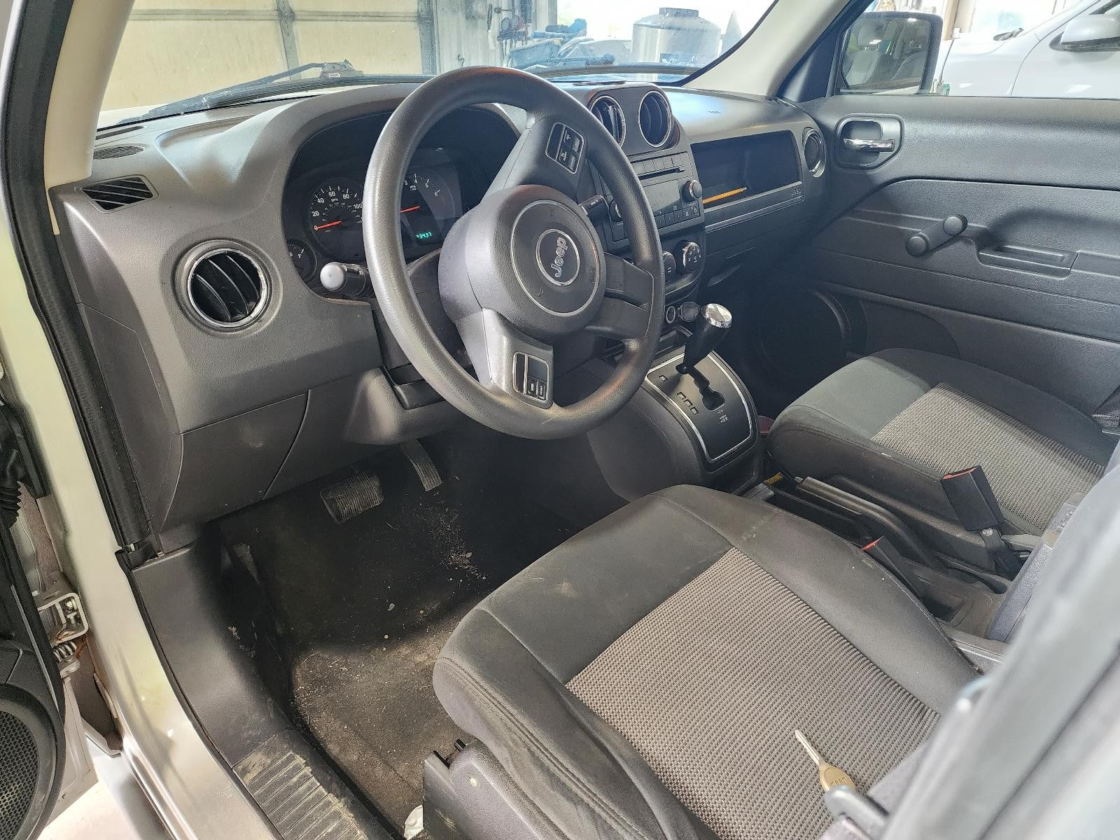 Used A/C Selector Switch fits: 2011 Jeep Patriot w/AC w/o automatic temperature