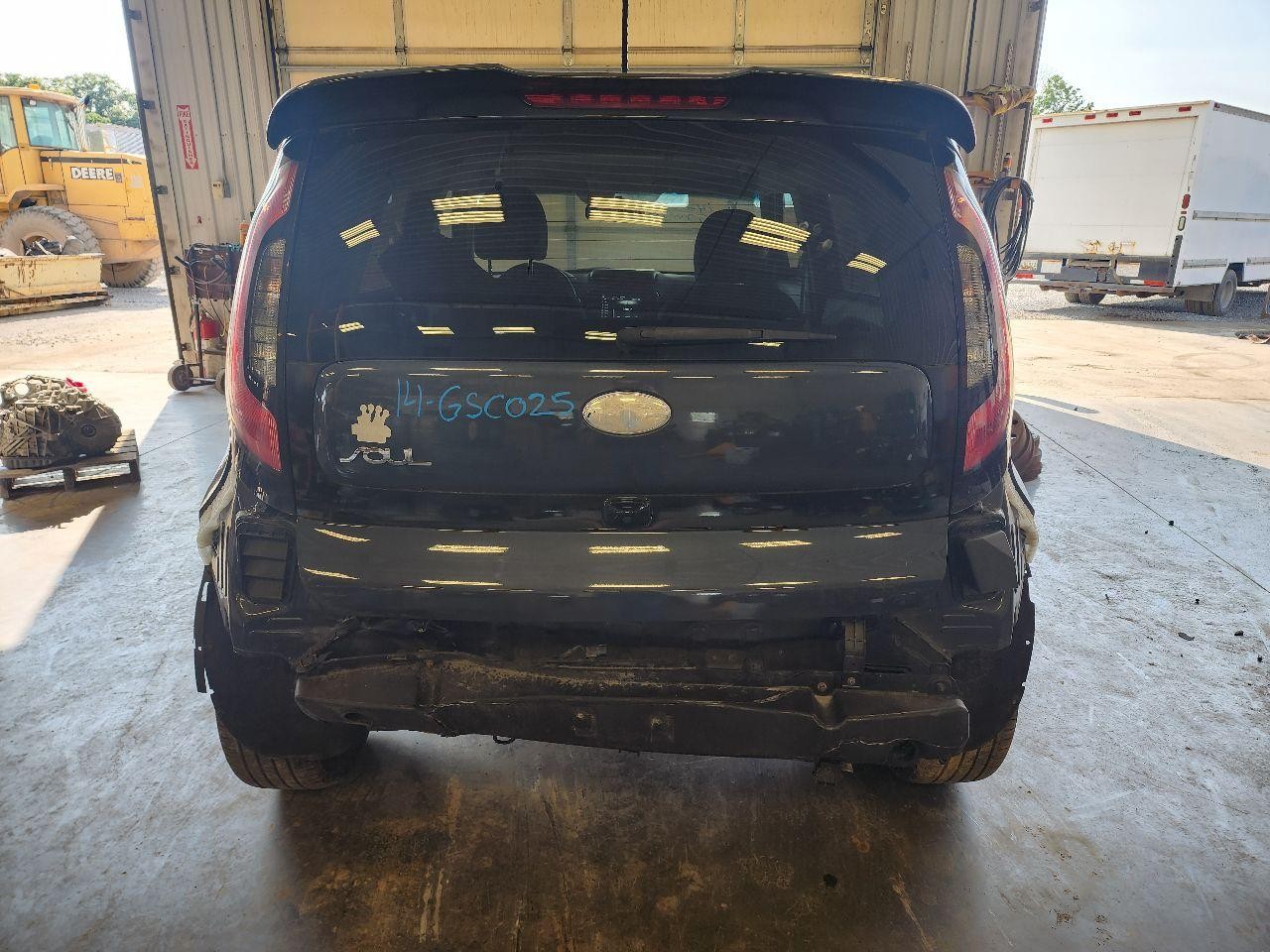 Used Windshield Wiper Motor fits: 2014 Kia Soul  Grade A