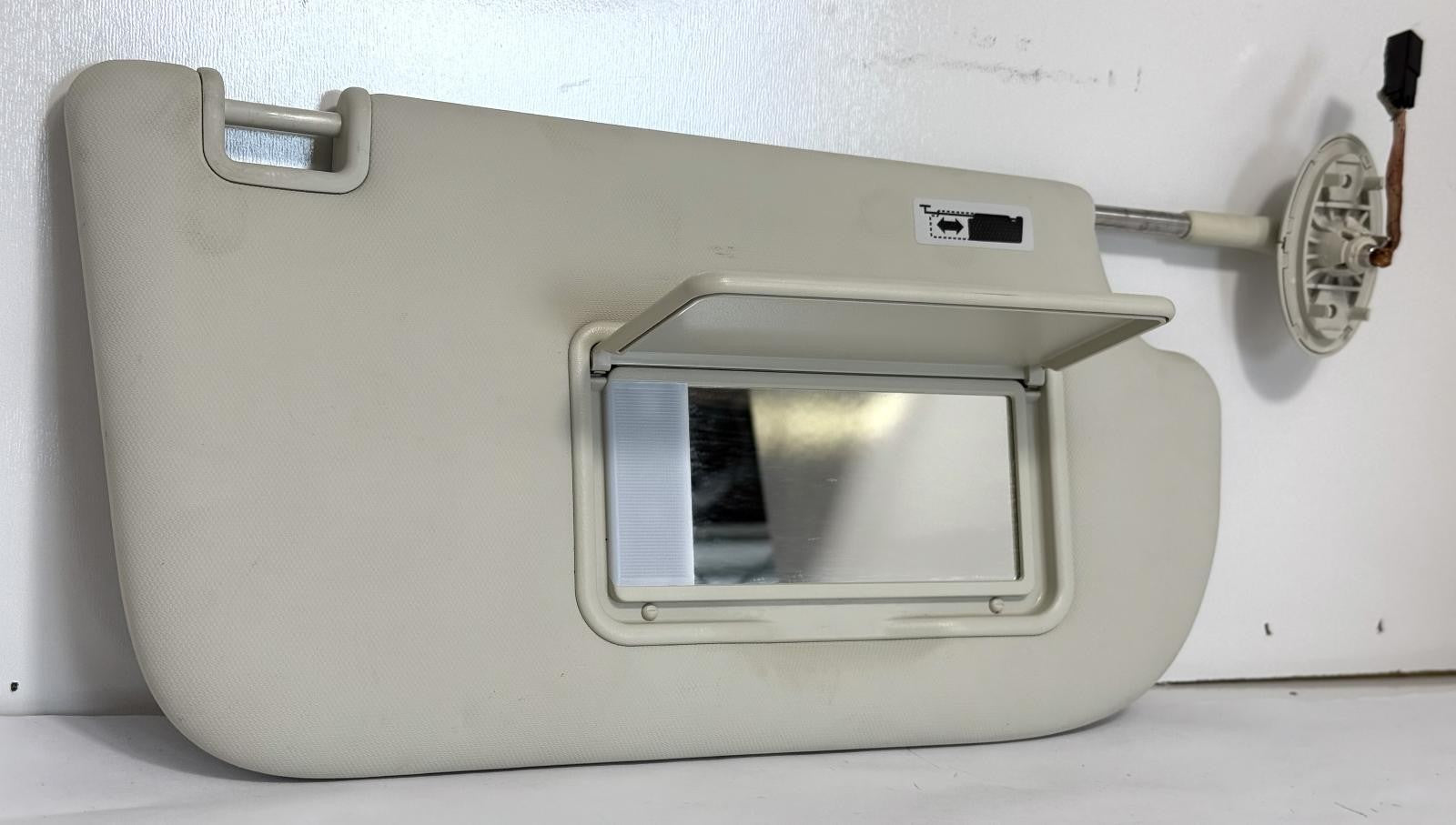 2013-2019 FORD ESCAPE SUN VISOR LEFT DRIVER SIDE OEM
