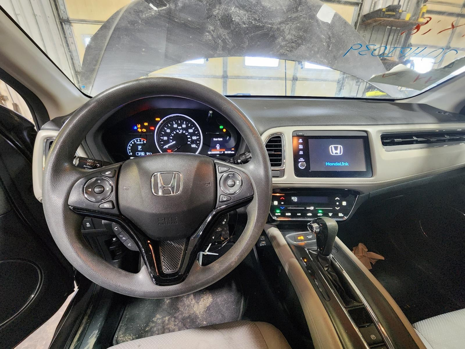 Used Front Left Seat Front fits: 2020 Honda Hr-v airbag manual cloth heated Fron