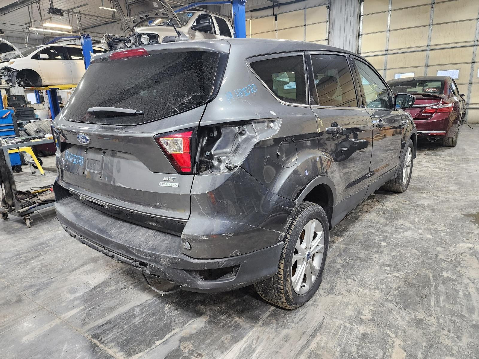 Used Rear Left Ind Rr Suspension Assembly fits: 2019 Ford Escape without crossme