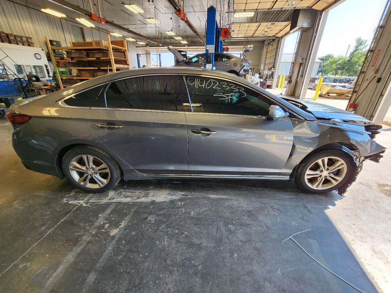 Used Windshield Wiper Motor fits: 2018 Hyundai Sonata US built Grade A