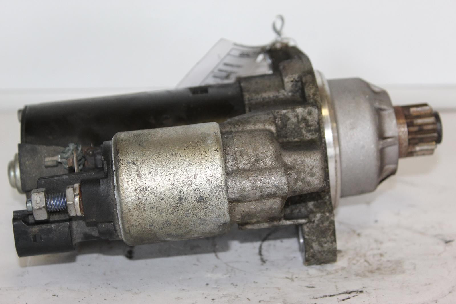 VOLKSWAGEN PASSAT Starter Motor 2.5L, AT 12 13 14