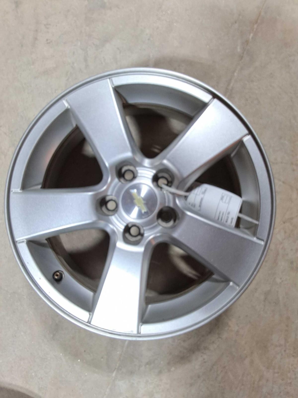 Used Wheel fits: 2016 Chevrolet Cruze 16x6-1/2 aluminum Grade A