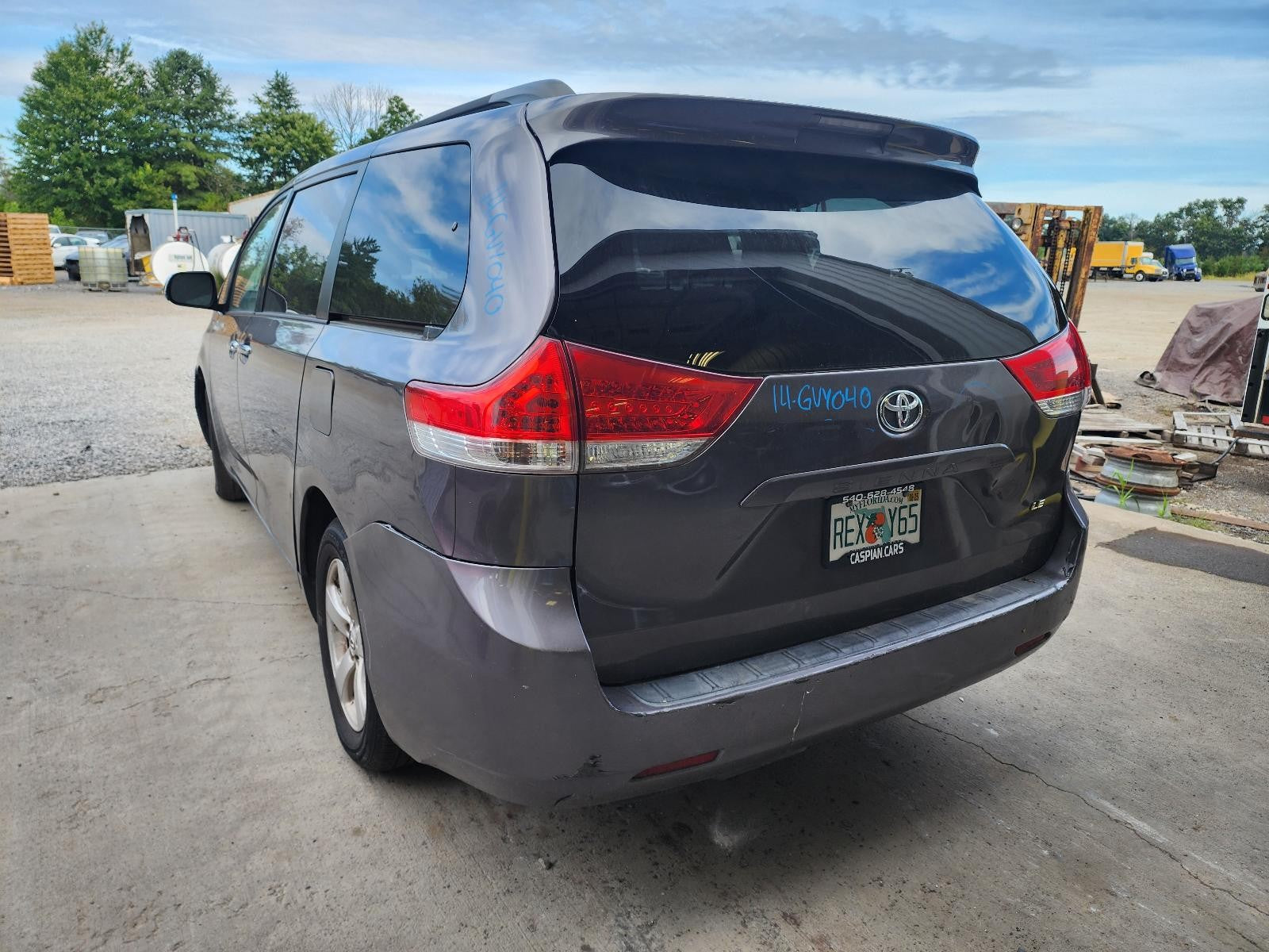Used Front Left Drive Axle Shaft fits: 2014 Toyota Sienna Front Axle 6 cylinder