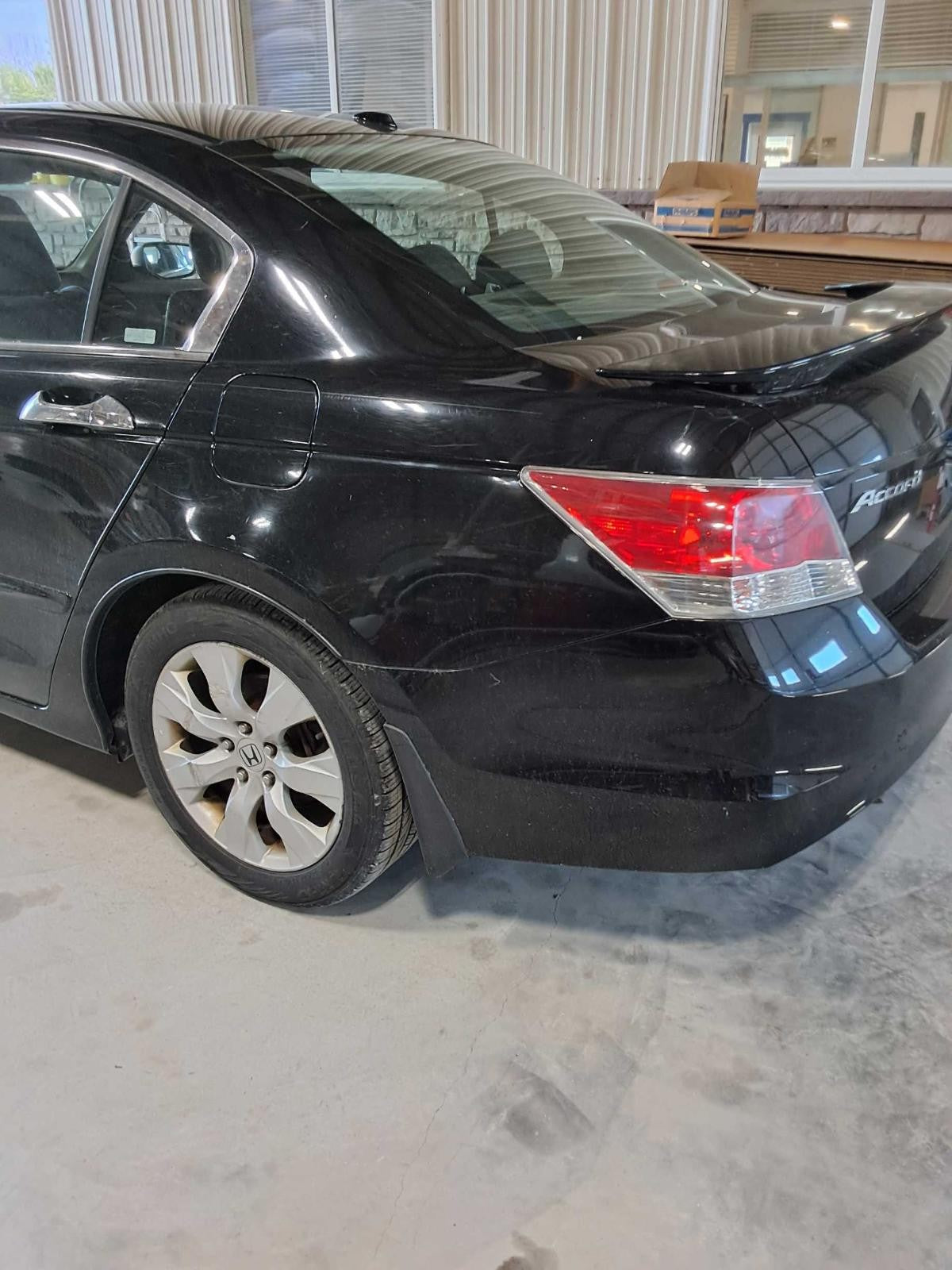 Used Right Tail Light Assembly fits: 2009 Honda Accord Sdn Right Grade A