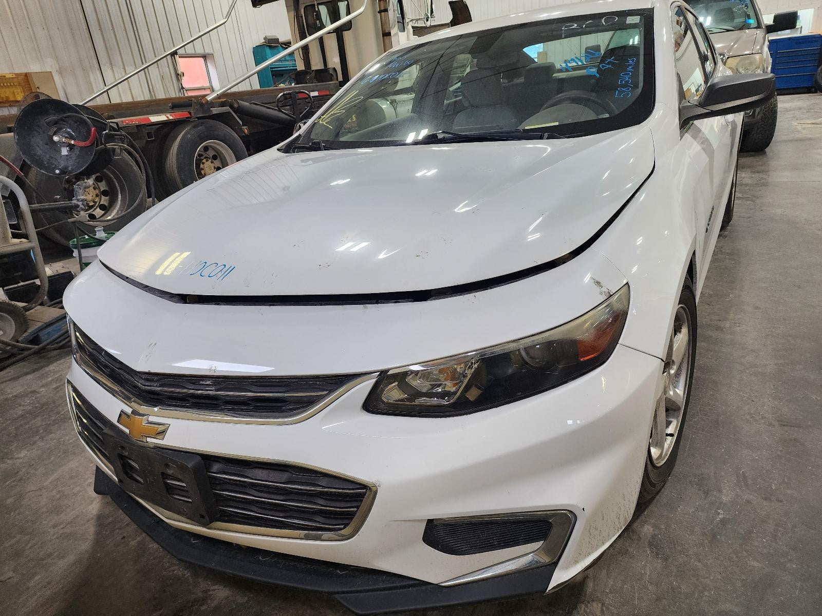 Used Front Right Door Window Regulator Front fits: 2016 Chevrolet Malibu electri