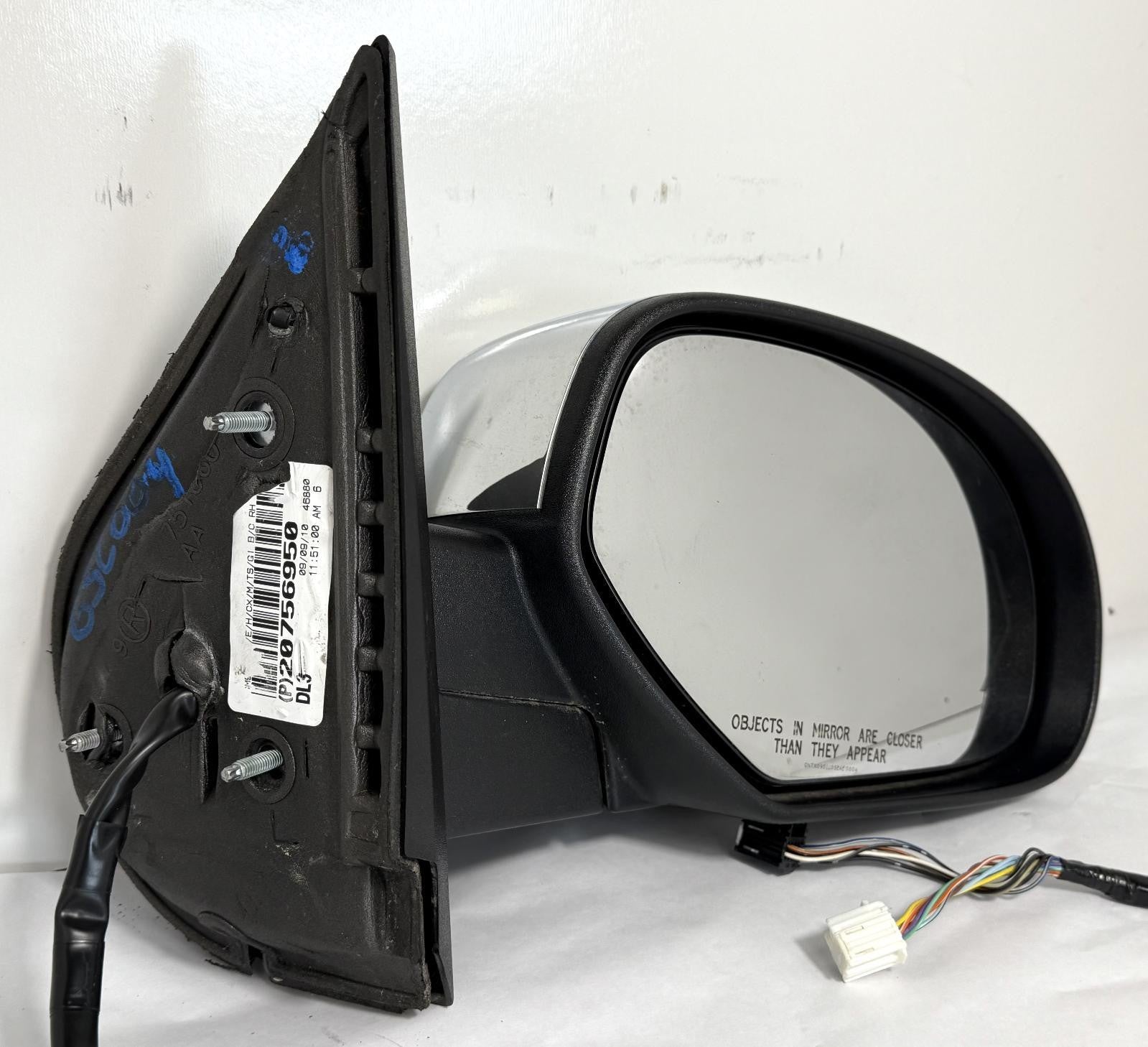 2009-2014 CHEVROLET SUBURBAN RIGHT SIDE VIEW DOOR MIRROR POWER OEM
