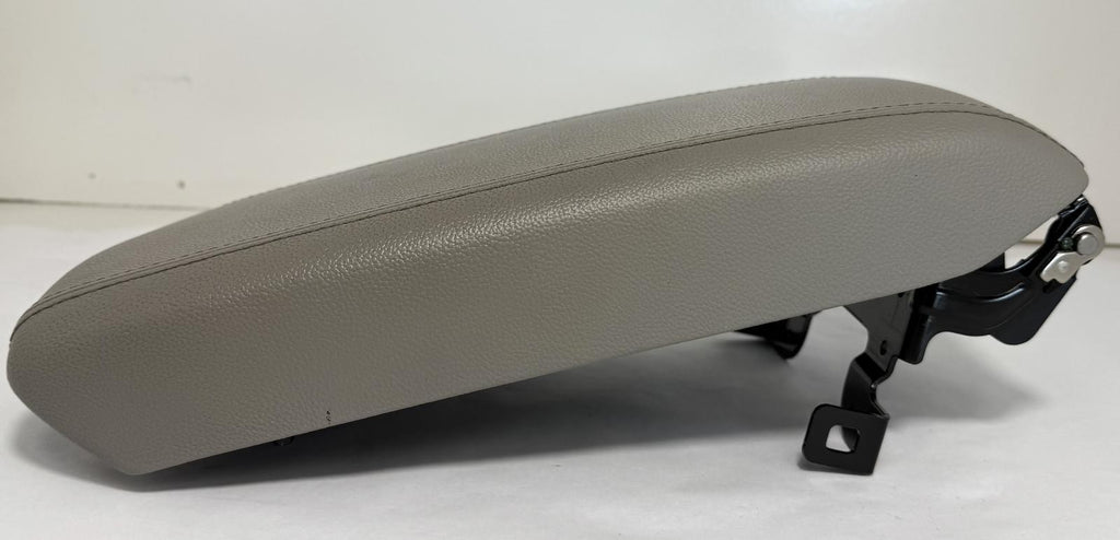 2015-2017 HYUNDAI SONATA ARMREST CENTER CONSOLE LID LEATHER OEM