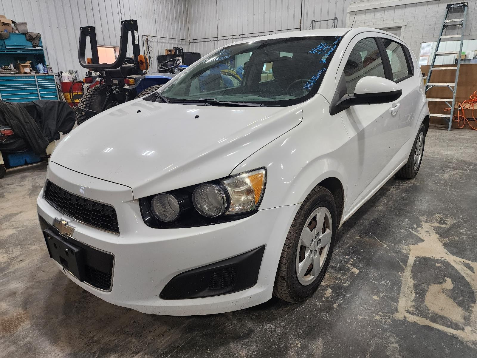 Used Front Bumper Reinforcement Front fits: 2014 Chevrolet Sonic upper Front Gra