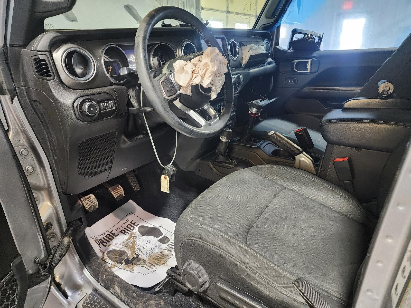 Used Engine Coolant Reservoir fits: 2018 Jeep Wrangler LHD VIN X 6th digit JL bo