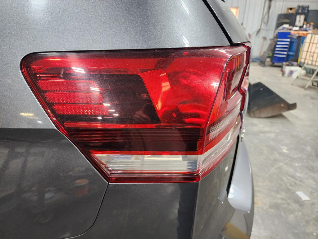 Used Left Tail Light Assembly fits: 2018 Volkswagen Atlas LED quarter panel moun
