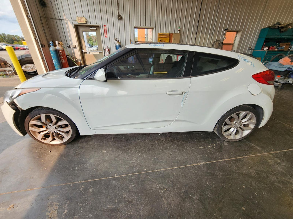 Used Left Door Mirror fits: 2012 Hyundai Veloster Power L. glass roof heated w/o
