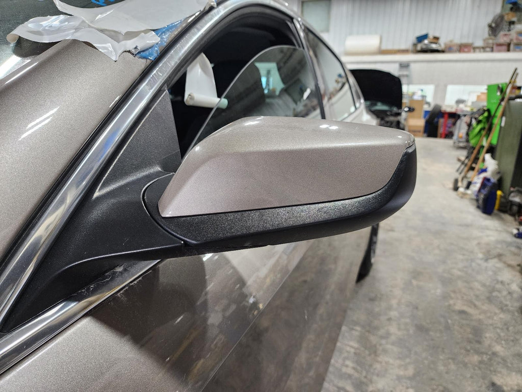 Used Left Door Mirror fits: 2023 Chevrolet Malibu w/o turn signal w/heated opt D