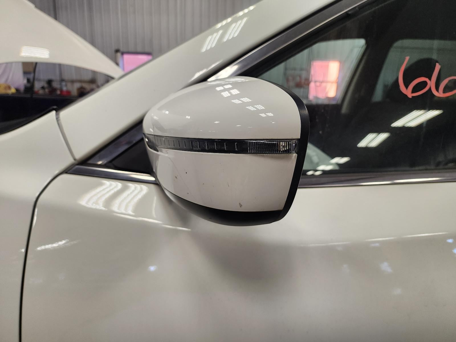 Used Left Door Mirror fits: 2020 Nissan Rogue power VIN 5 1st digit USA built he