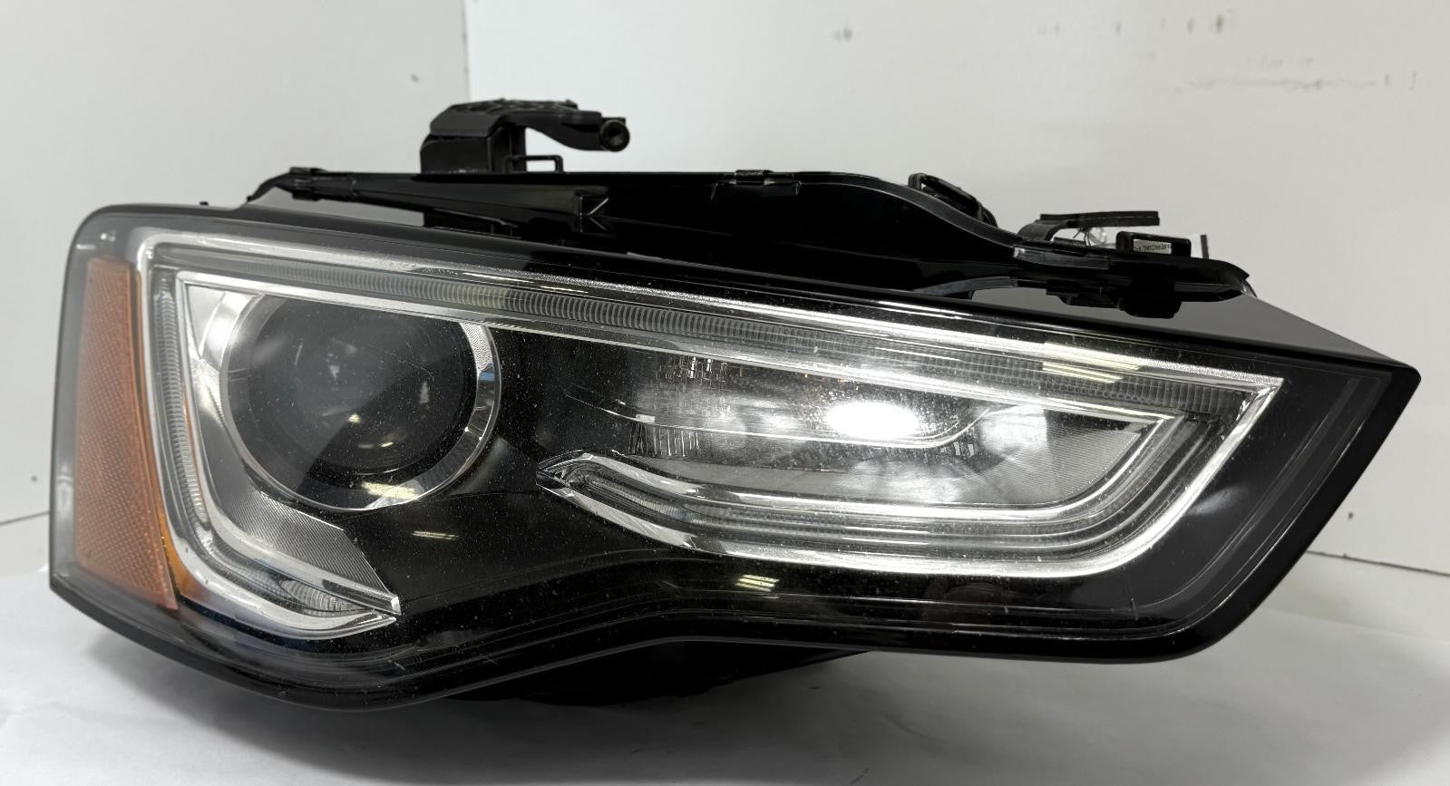 2013-2016 AUDI A5 RIGHT SIDE HEADLIGHT XENON HID SELF ADJUSTING OEM