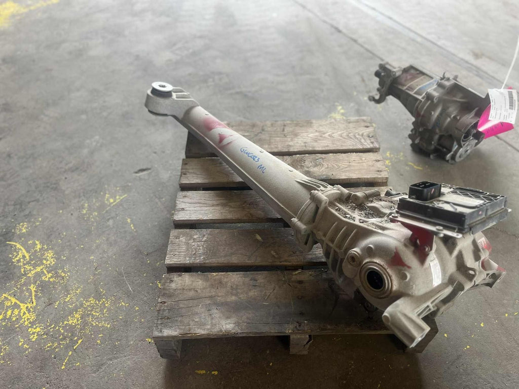 Used Differential Carrier Assembly fits: 2018 Chevrolet Equinox rear axle AWD Gr