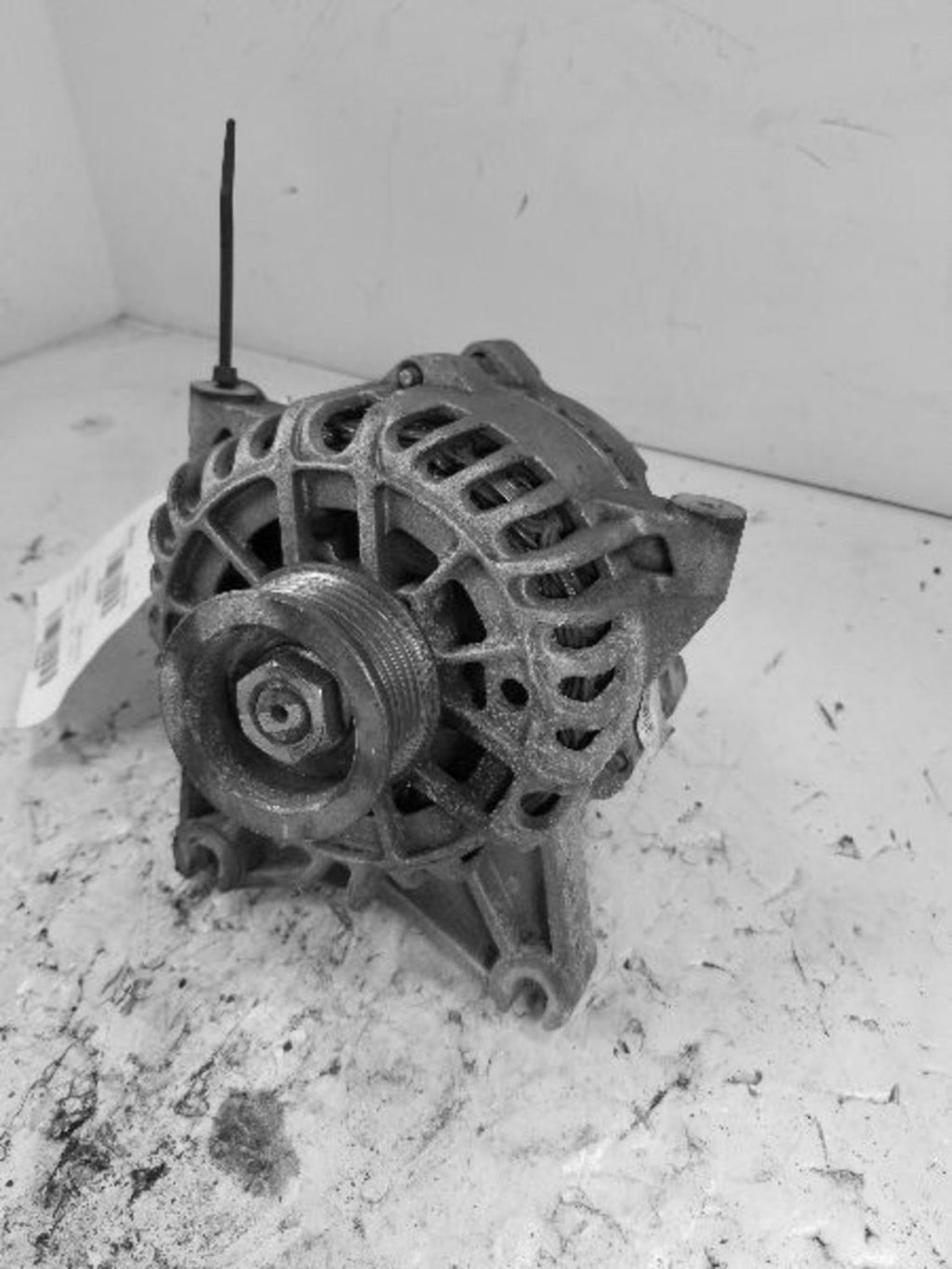 Used Alternator fits: 2002 Ford F250SD PICKUP gasoline 8-330 5.4L w/air conditio