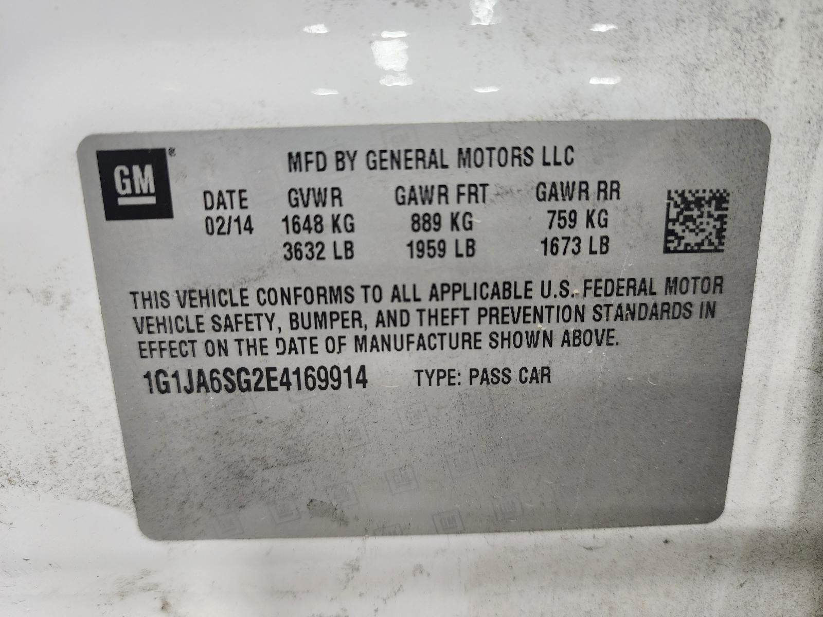 Used Right Headlight Assembly fits: 2014 Chevrolet Sonic w/high gloss finish opt
