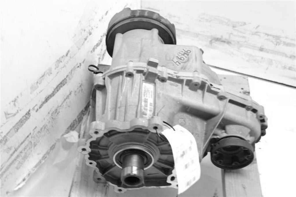 Used Transfer Case Assembly fits: 2017 Jeep Grand cherokee 2 speed opt DKA or op