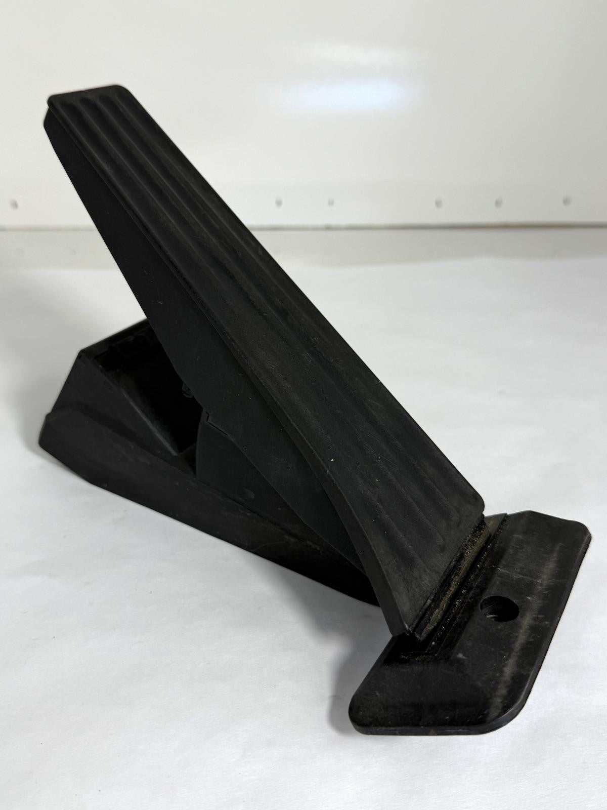 2009-2016 BMW X3 FLOOR THROTTLE GAS PEDAL ACCELERATOR OEM