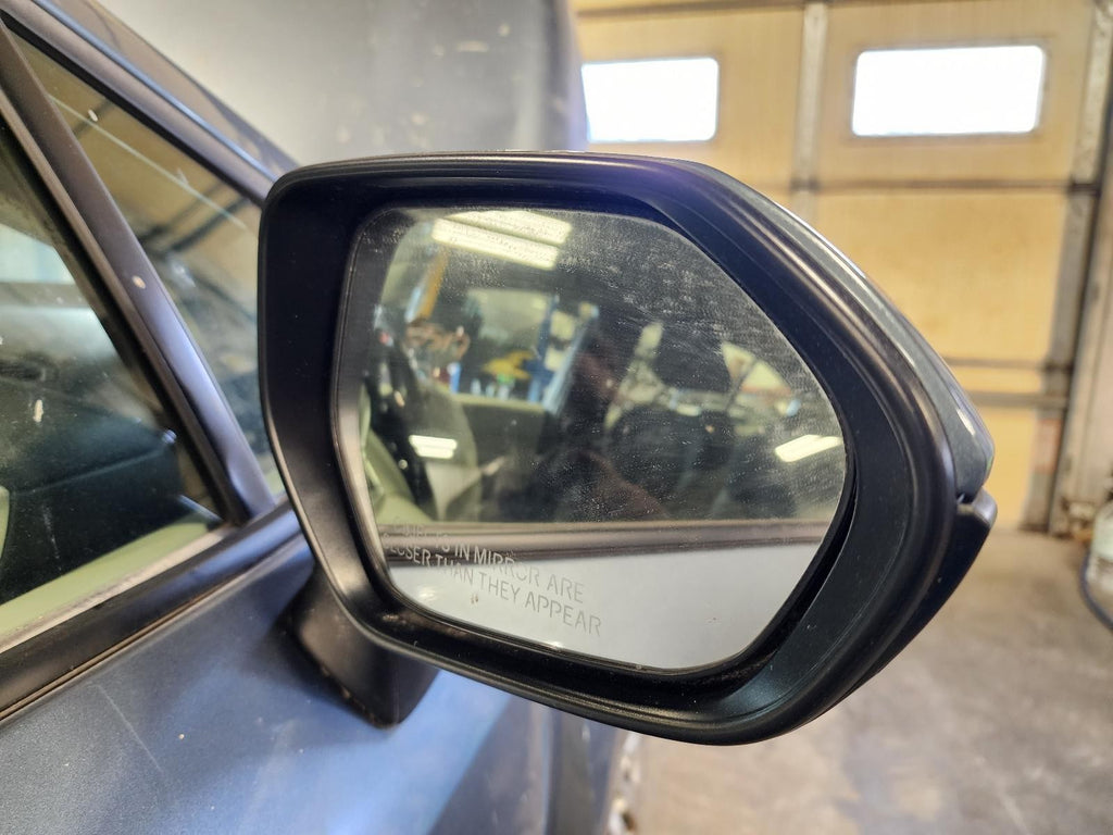 Used Right Door Mirror fits: 2022 Toyota Corolla Sedan power heated w/o turn sig