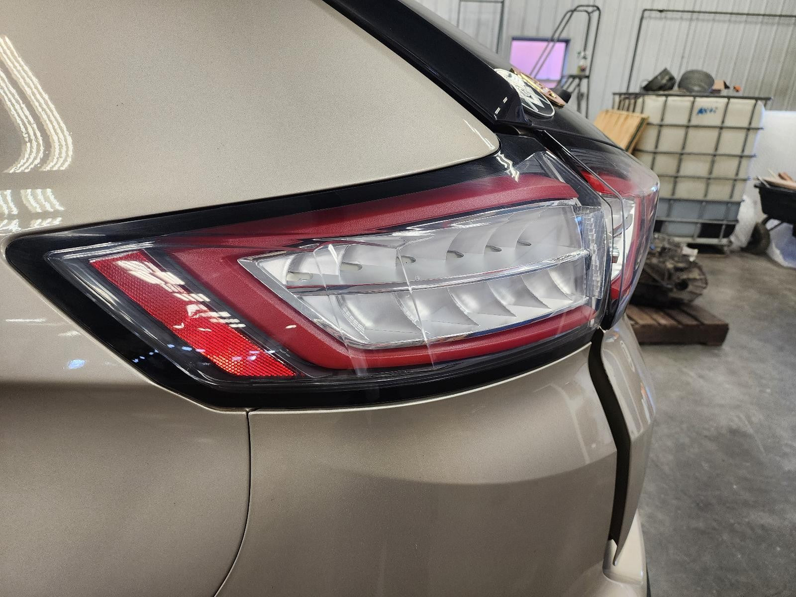 Used Left Tail Light Assembly fits: 2018 Ford Edge SEL quarter panel mounted L.