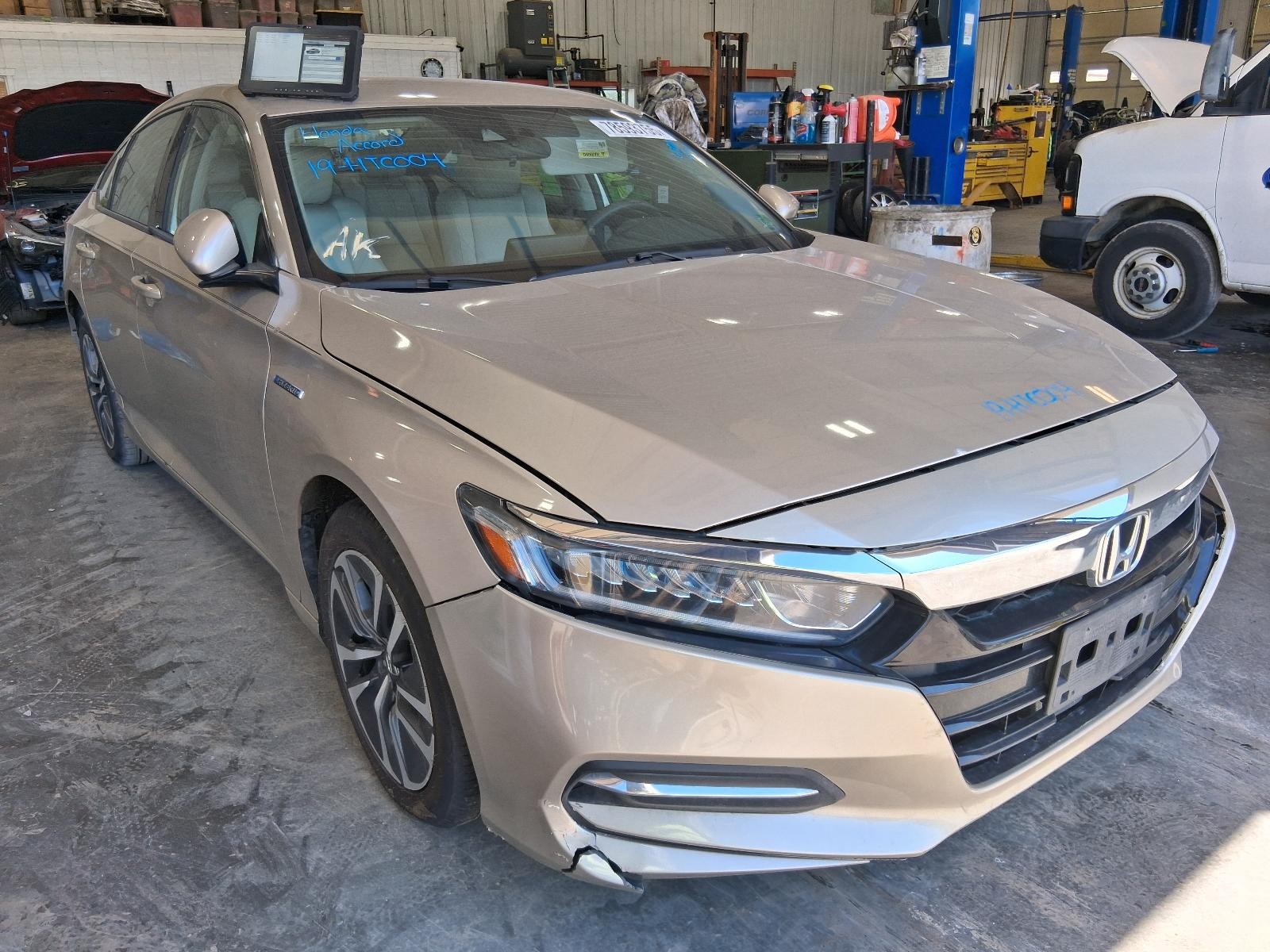 Used Left Sun Visor fits: 2019 Honda Accord illuminated mirror Left Grade A