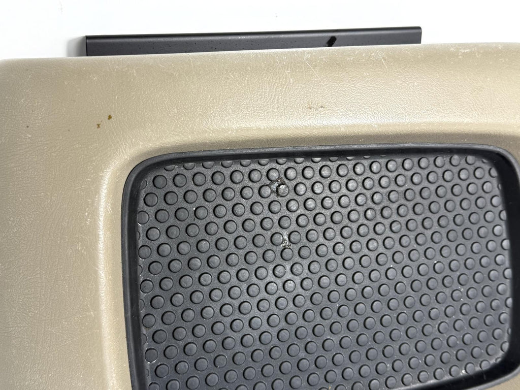 2003-2006 CHEVROLET TAHOE CENTER CONSOLE DOOR LID ARMREST OEM 