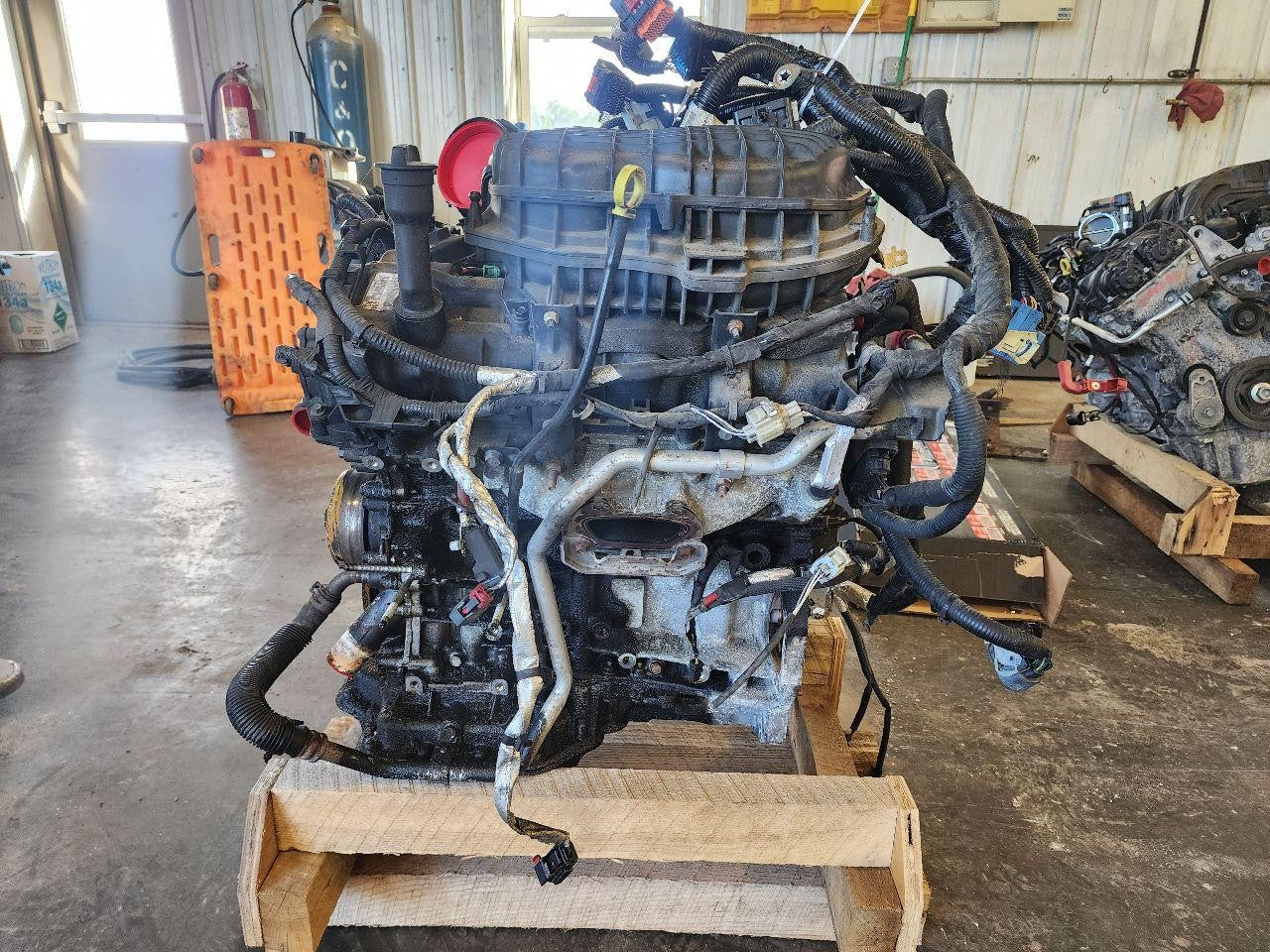 Used Engine Complete Assembly fits: 2011 Chrysler Town & country 3.6L 6 cylinder