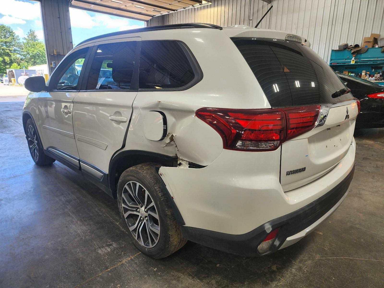 Used A/C Compressor fits: 2016 Mitsubishi Outlander  Grade B