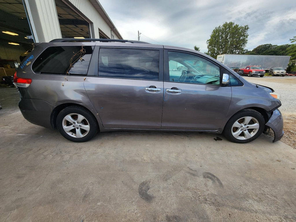 Used Front Right Door Window Regulator Front fits: 2014 Toyota Sienna electric F