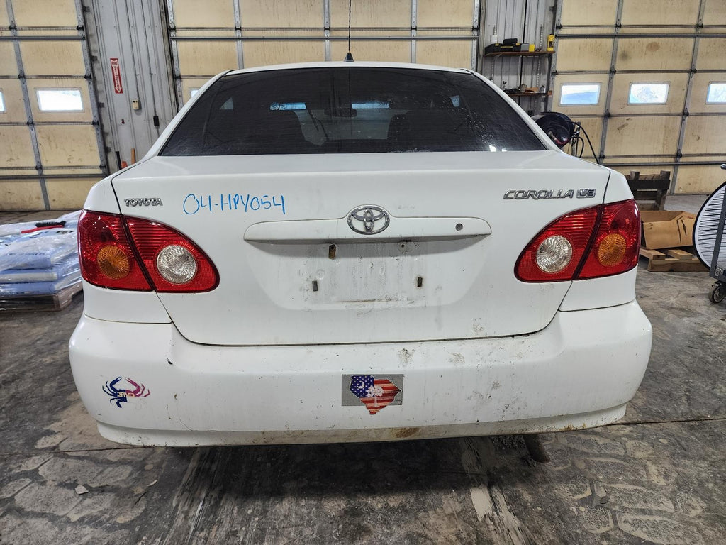 Used Right Tail Light Assembly fits: 2004 Toyota Corolla quarter panel mounted R
