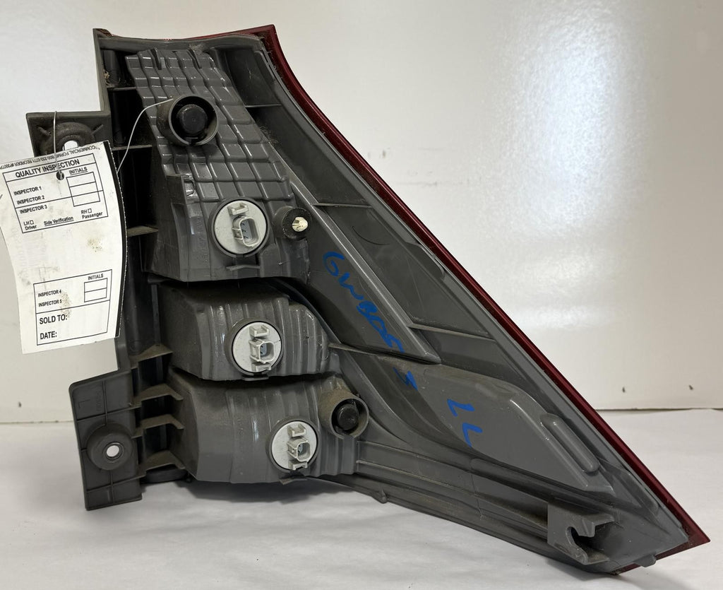 2012-2014 HONDA CR-V TAILLIGHT LOWER LEFT DRIVER SIDE OEM