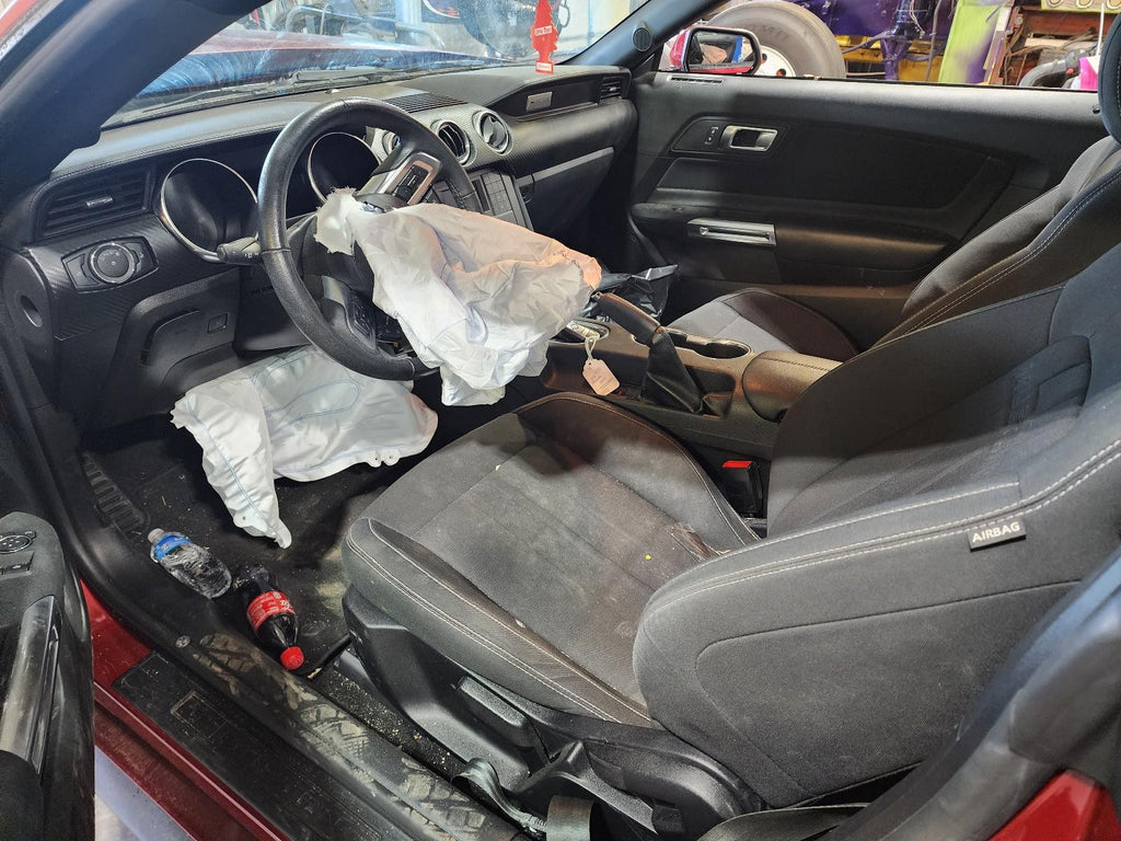 Used Windshield Wiper Motor fits: 2021 Ford Mustang  Grade A