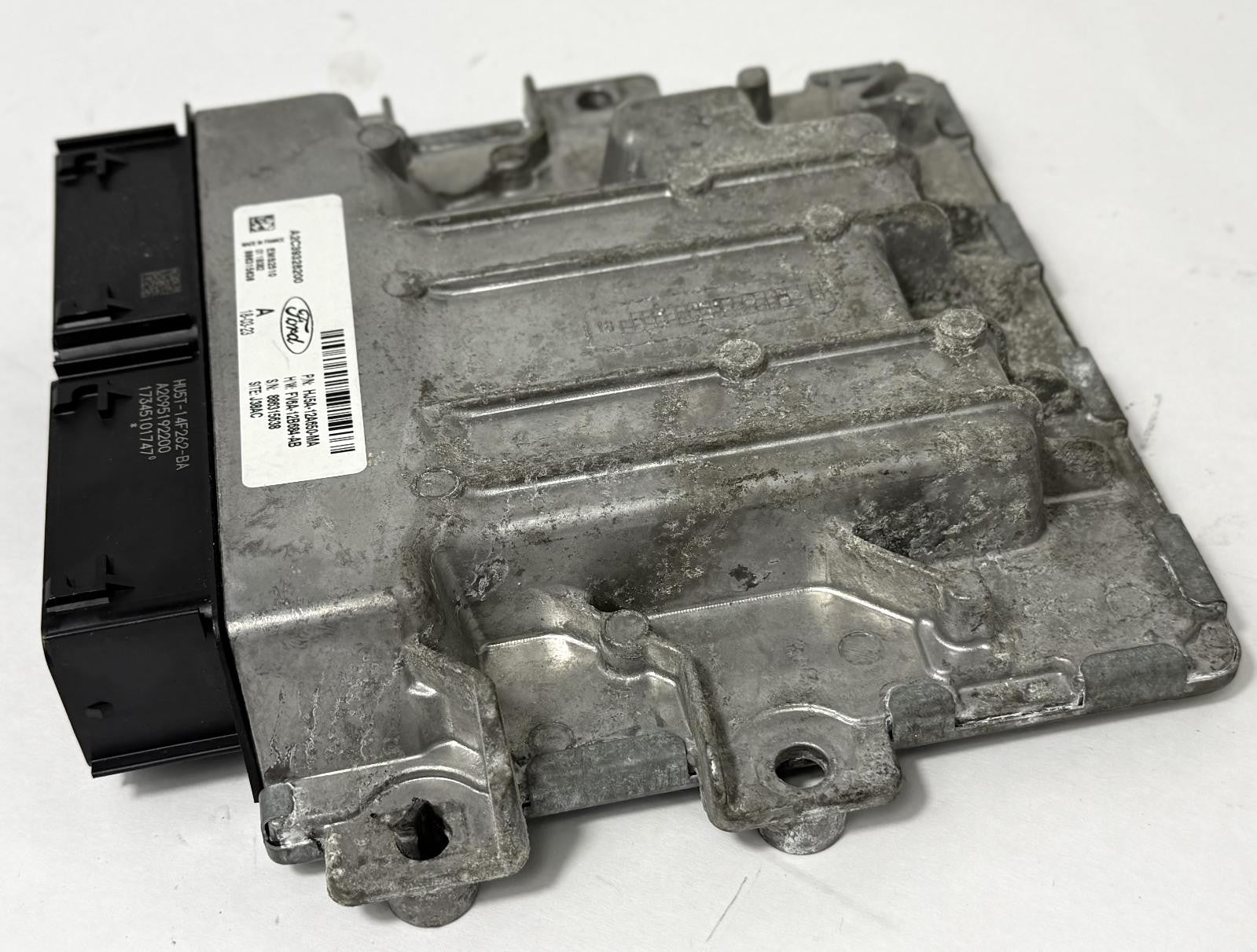 Used Engine Control Module (ECM) fits: 2018 Ford Escape Electronic Control Modul